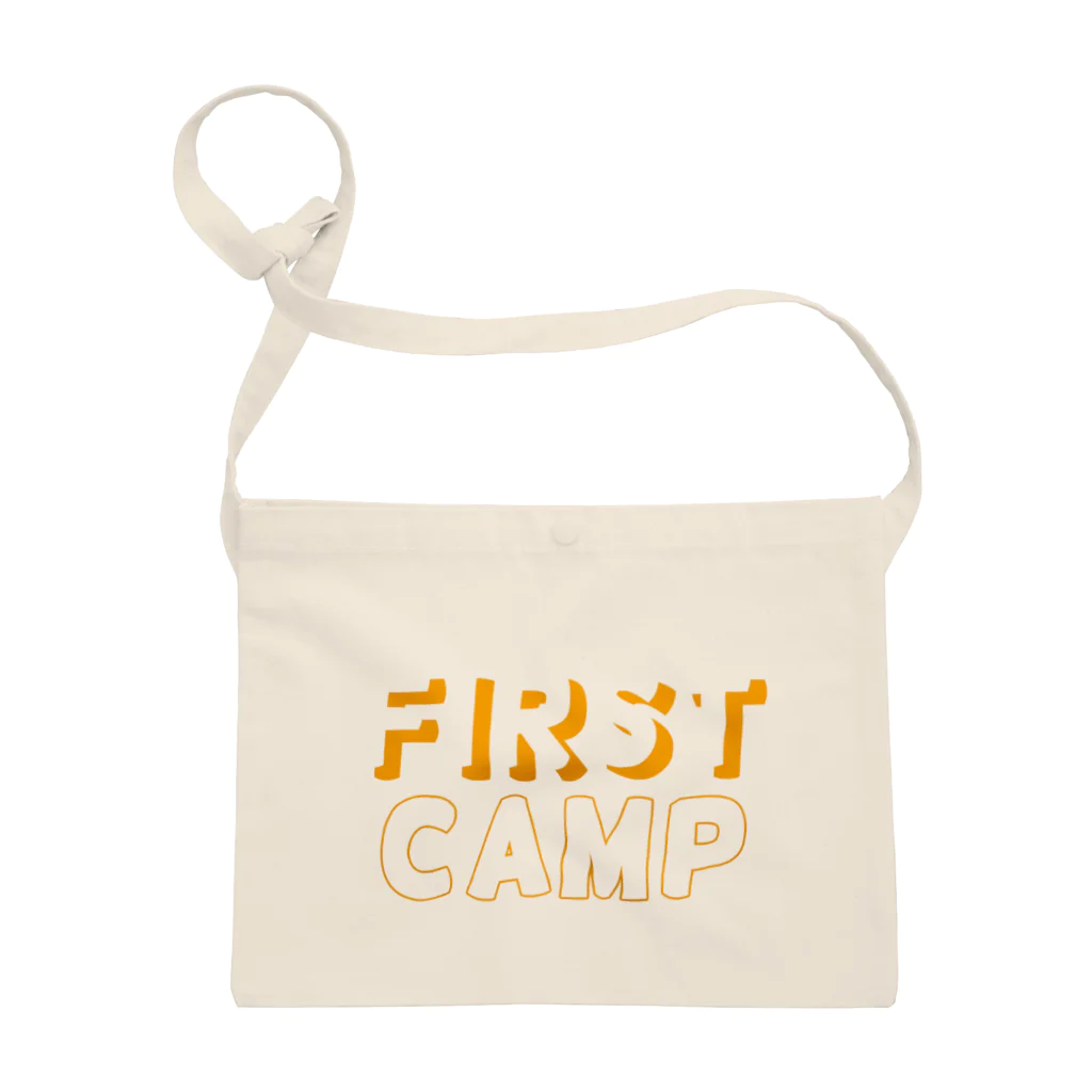 アッちゃんの秘密の部屋のFIRST CAMP2 サコッシュ