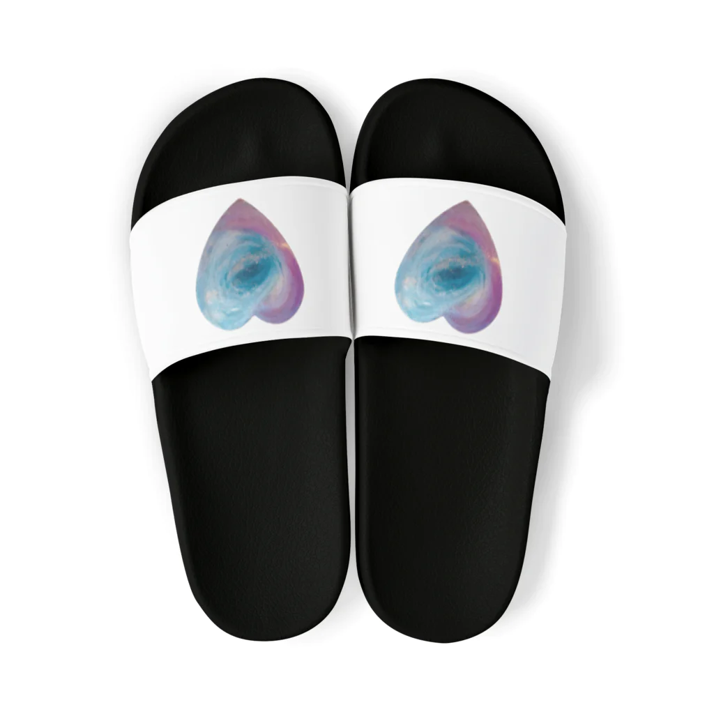 HiKaRiのCosmic Heart Sandals