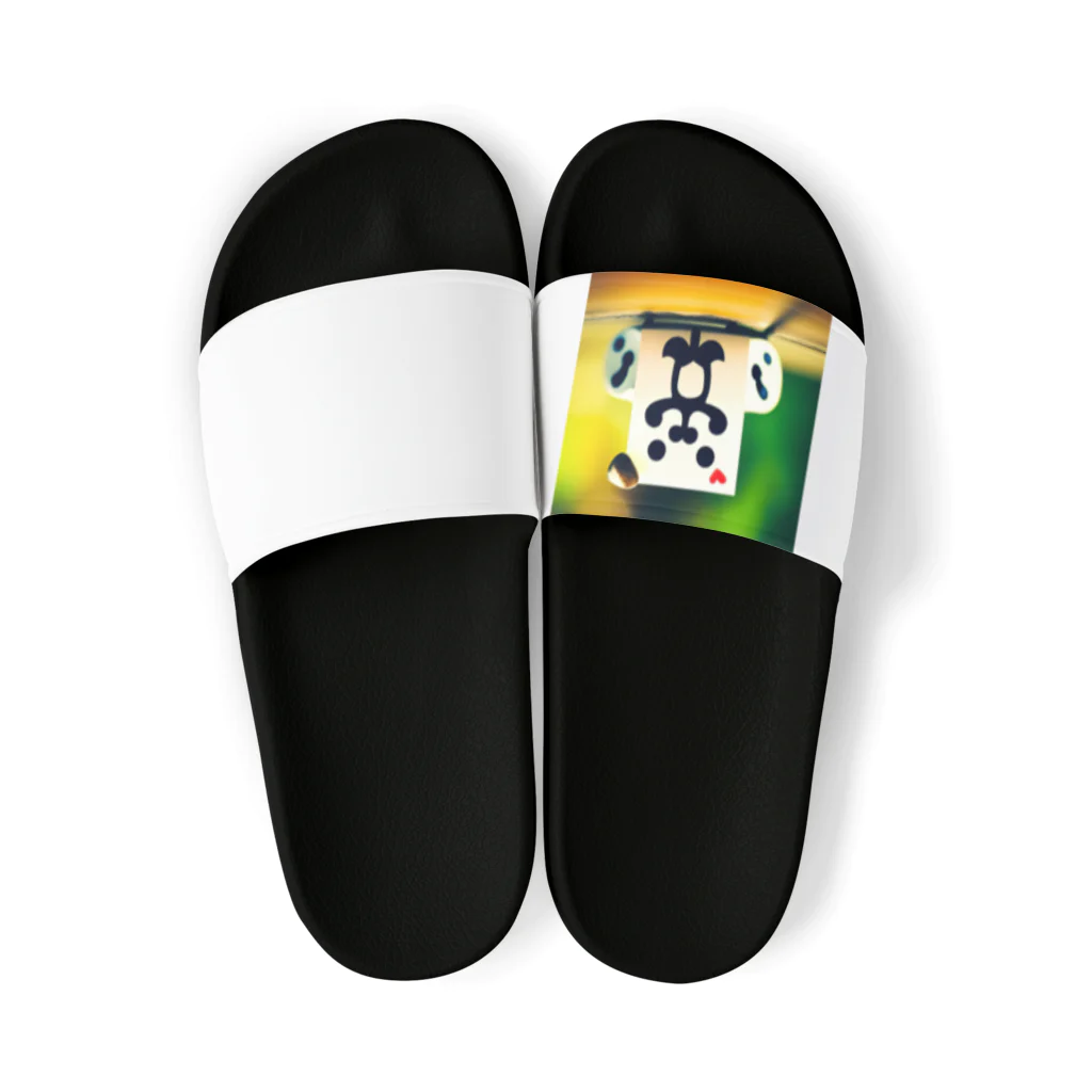 癒されれーるの運くん Sandals