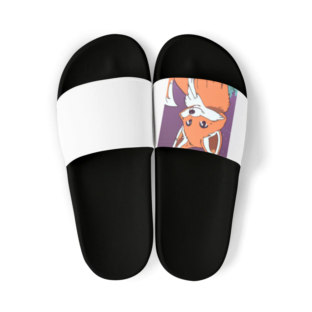 かわいいキャラクターのちょーかわいいきつねのイラストグッズ Sandals