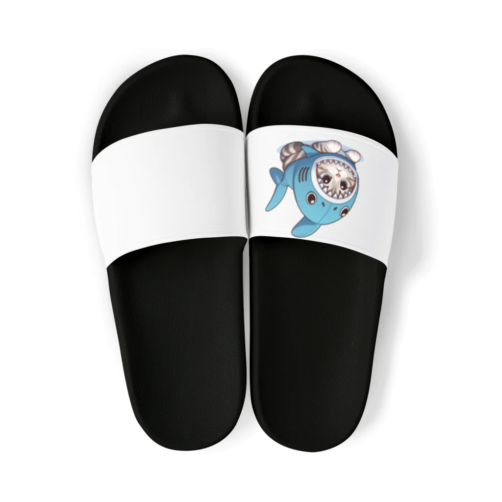 IloveCatのサメのフードを被った可愛らしい子猫 Sandals