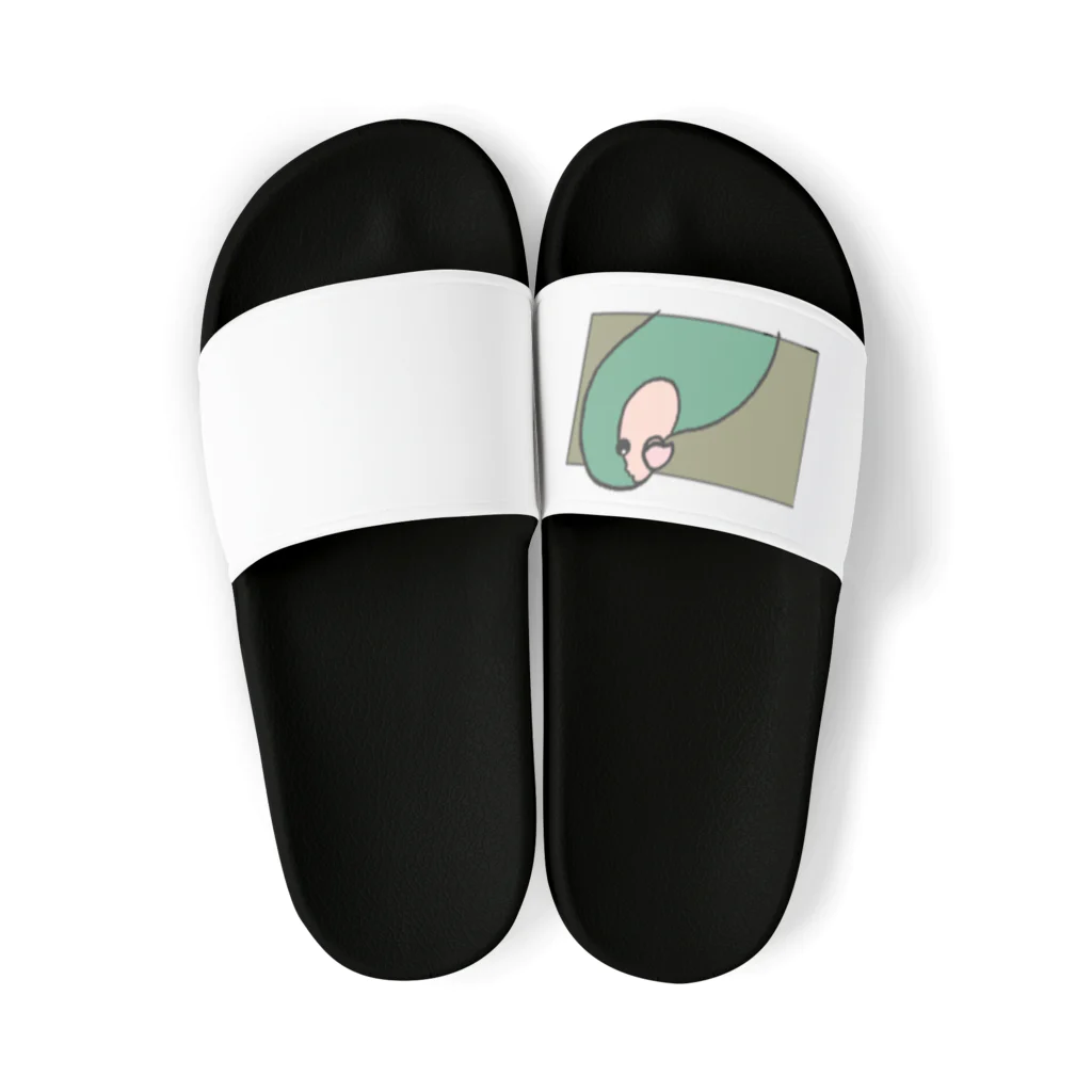 Muraショップのコザクラインコちゃん Sandals