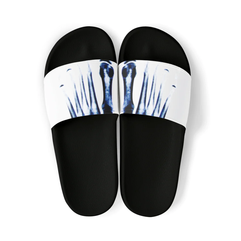 Voidのスケルトンサンダル (white) Sandals