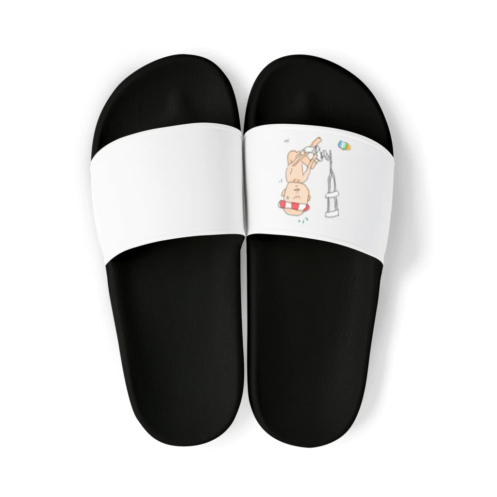 ぷかぷか　うきわくんのパンツはけらぁ！ファミチキくん Sandals