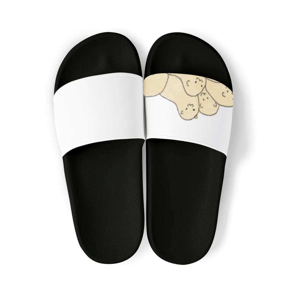 わらびやのとろけるグンディちゃん Sandals