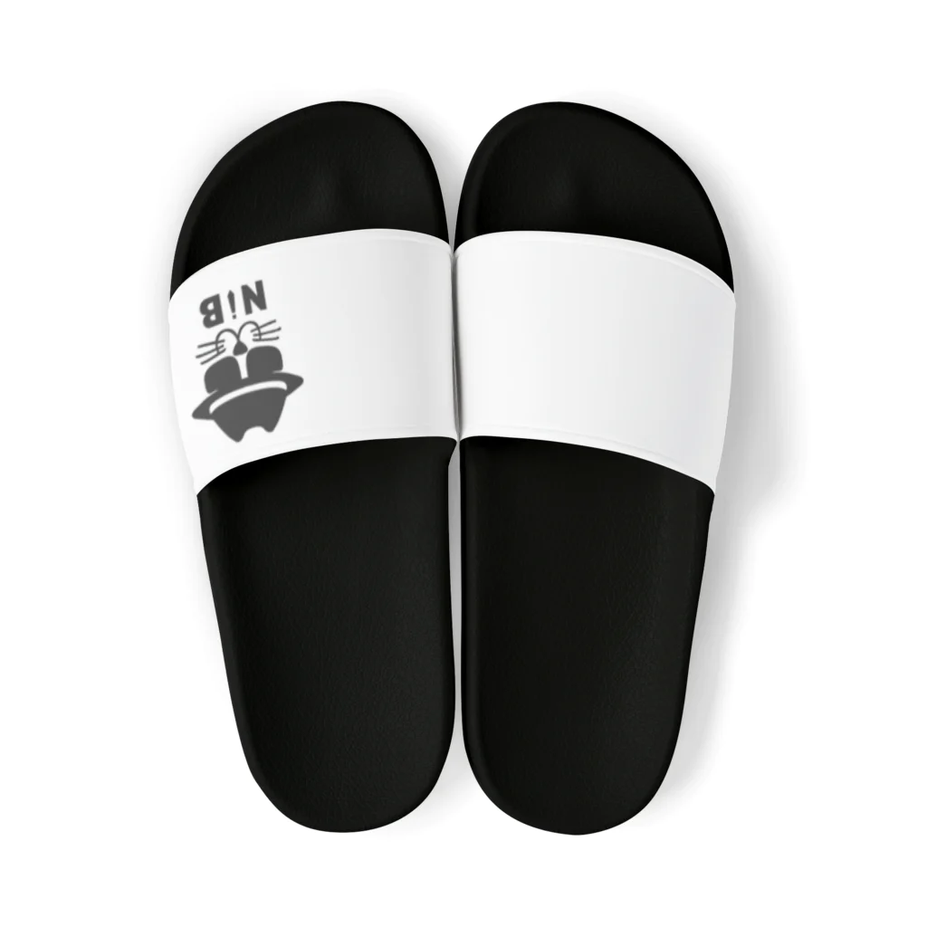 ニャン・イン・ブラック本部のNIB(BLACK) Sandals