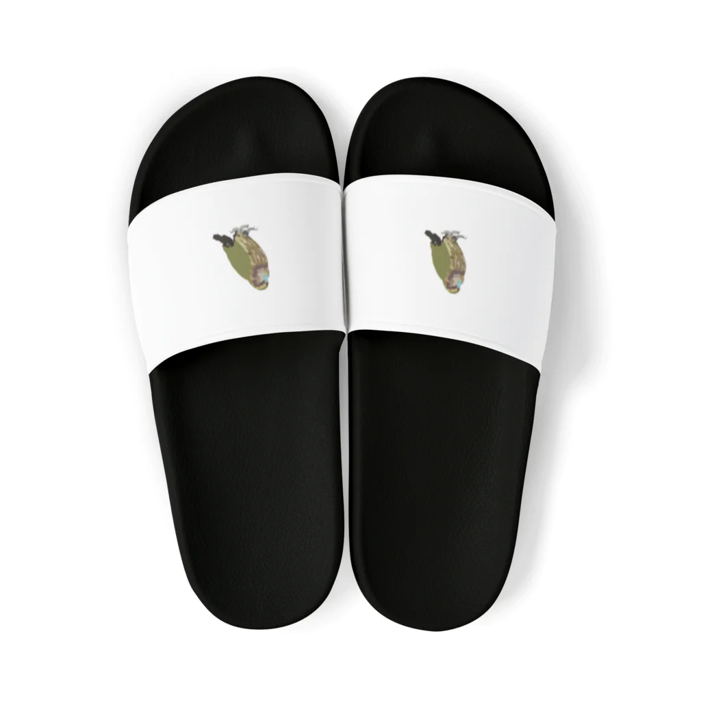 MOBのフクロウオウム（カカポ） Sandals