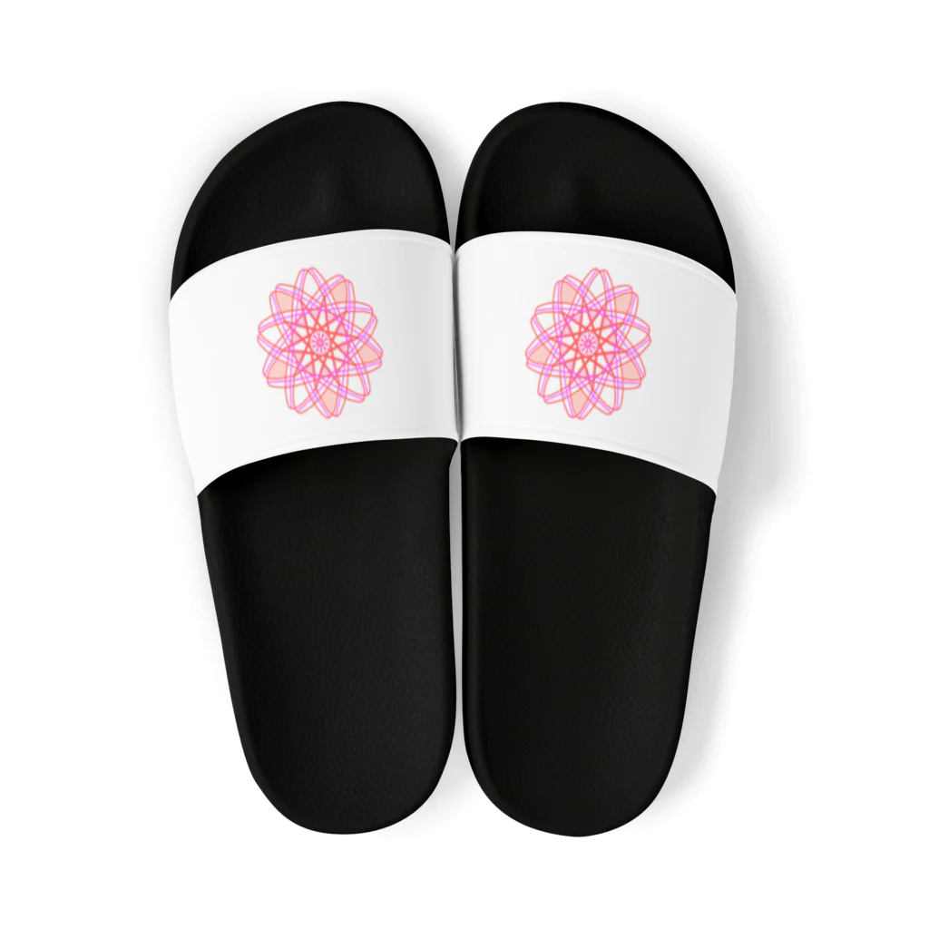 おもちの家の赤とピンクの幾何学模様　花 Sandals