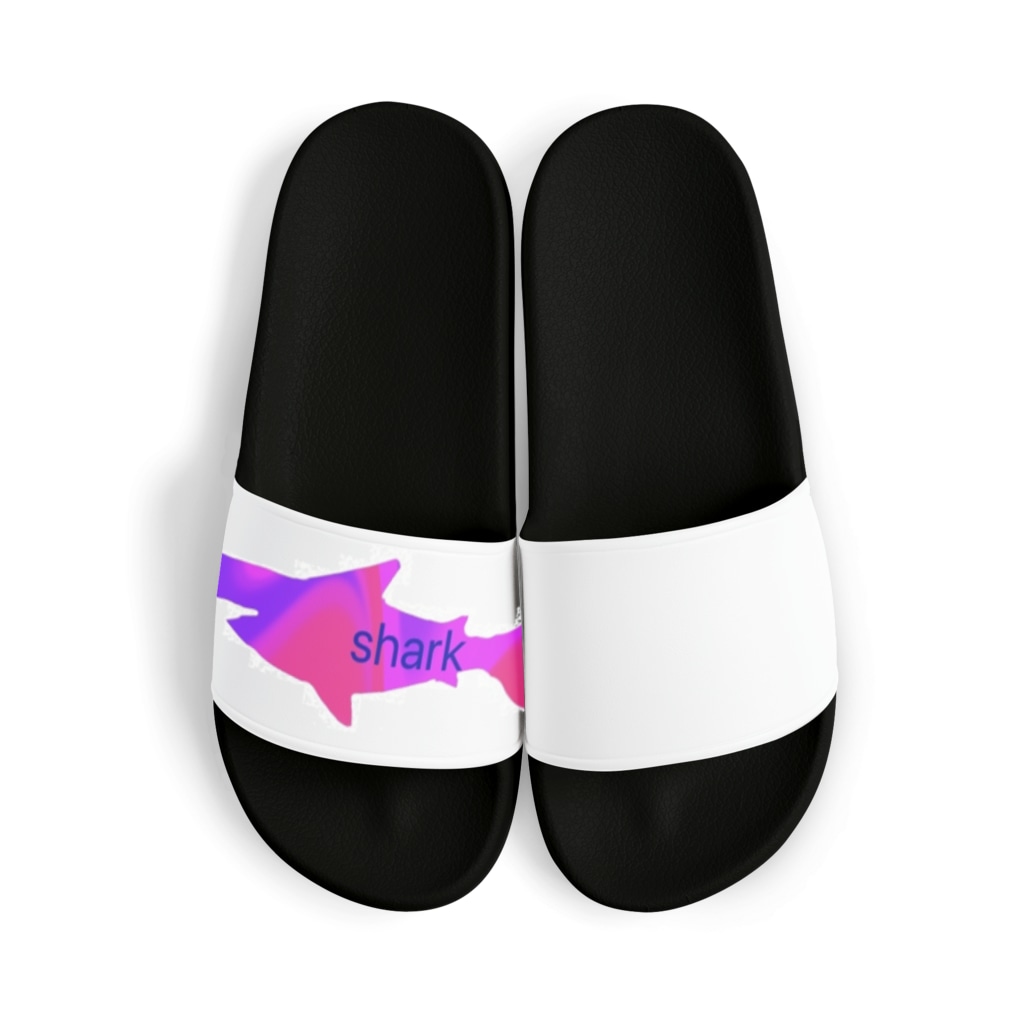 SakuraのRainbow sharks Sandals