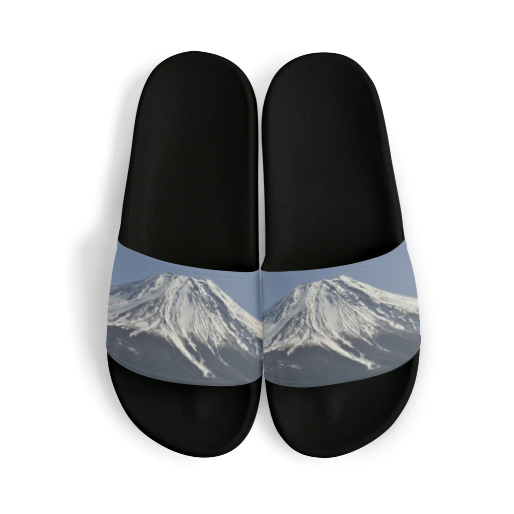 下田村の冠雪した富士山 Sandals