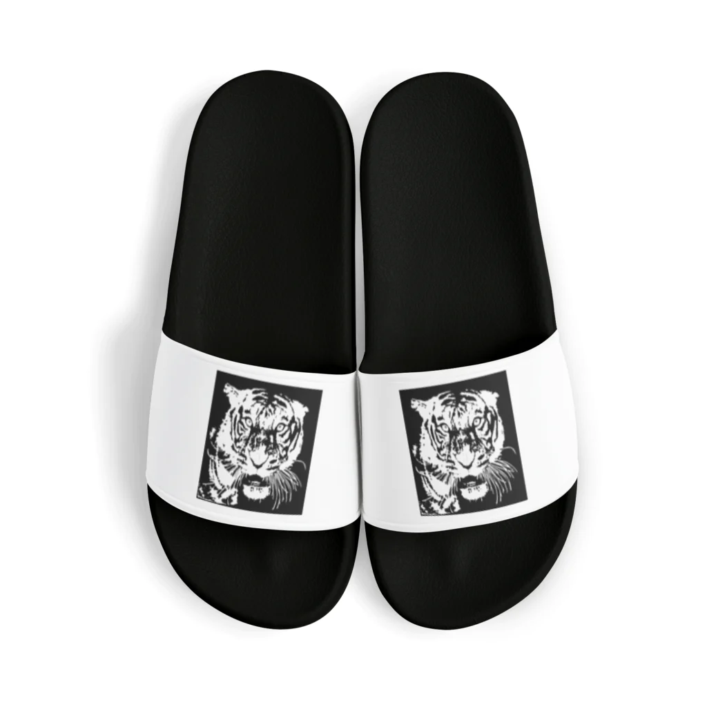 TIGER_LEEのブルース・リー先生 お気に入りの寅 🐯 Sandals