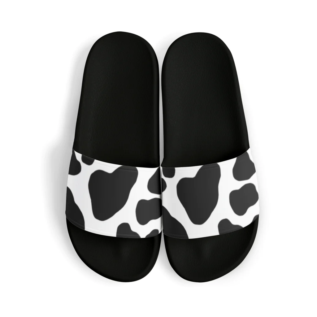 KURUMIMISHOPのシンプルな牛柄 Sandals