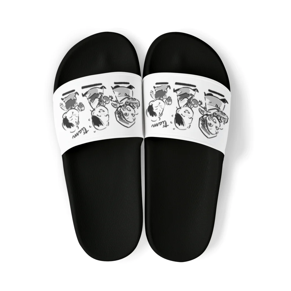 カレー美術館 tiamのスタッフロゴ Sandals