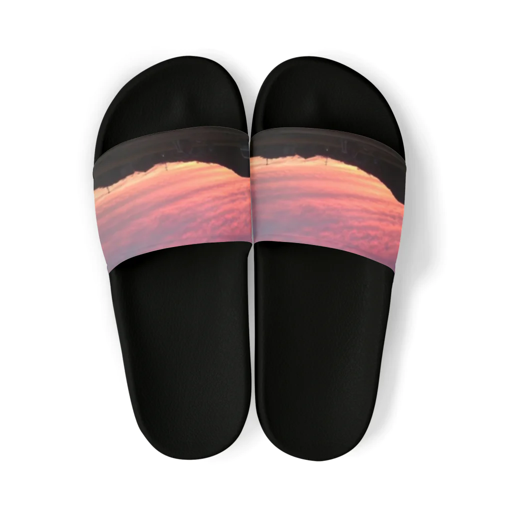 風音のしらさぎ荘の夕暮れ Sandals