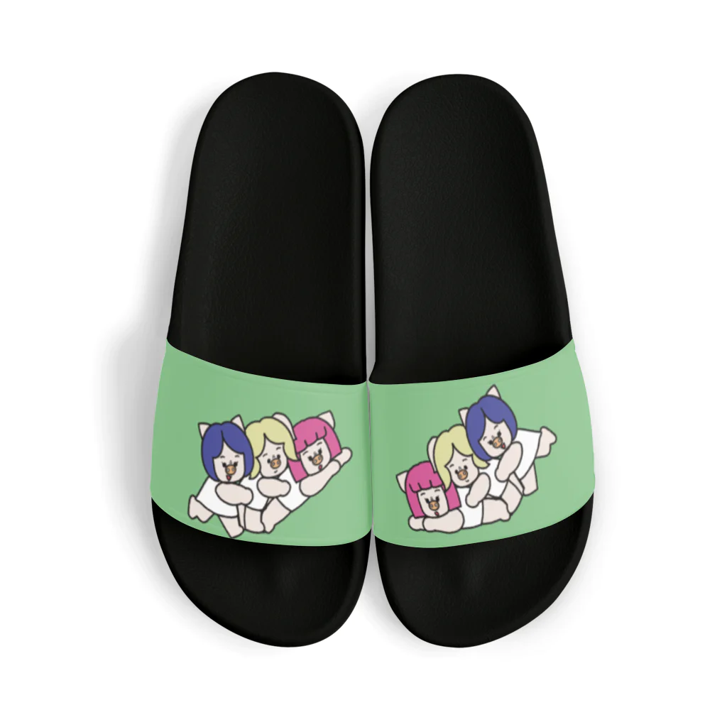 三匹の子むすめのひっつき三匹の子むすめ Sandals