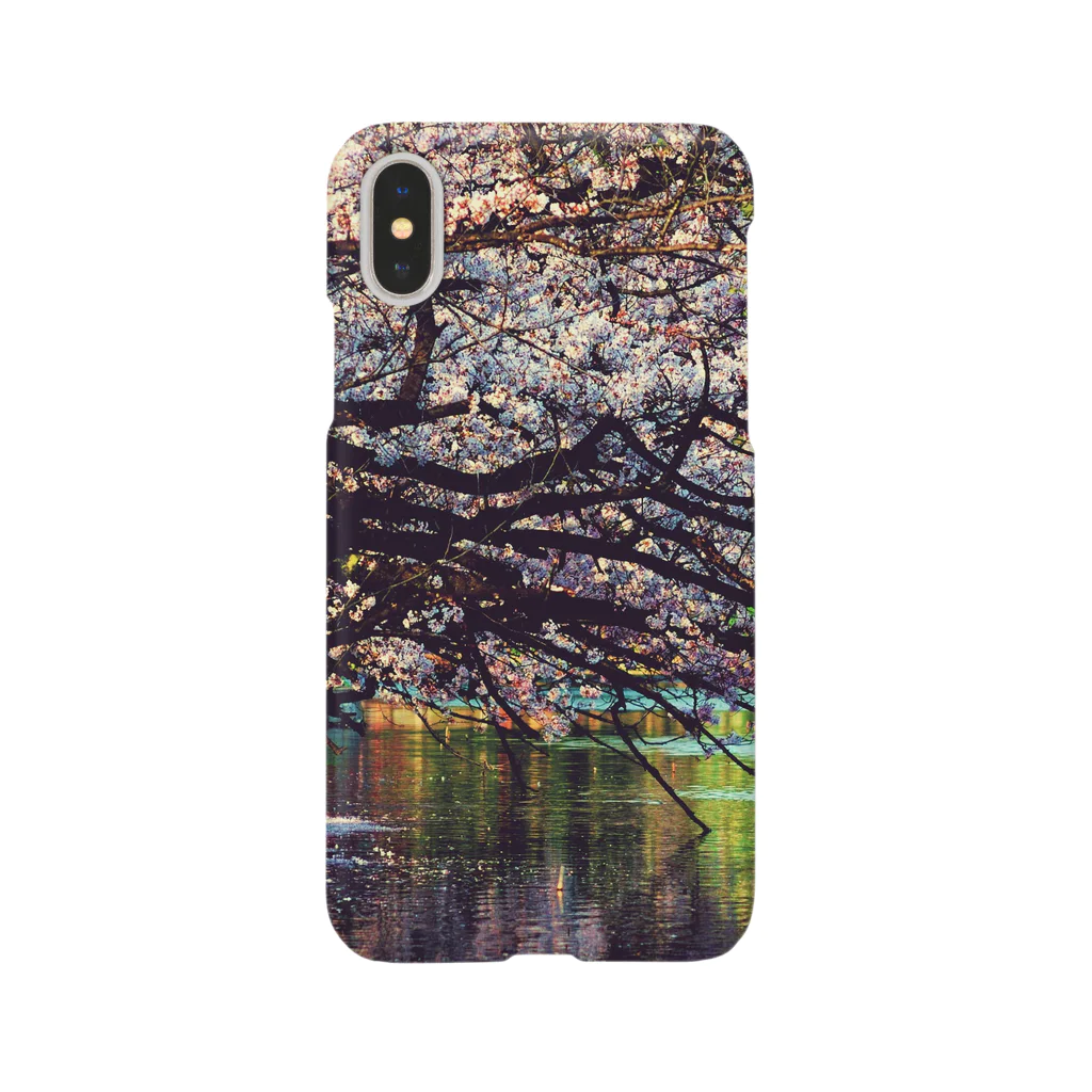 CityPhotoItemsの水面と桜 Smartphone Case