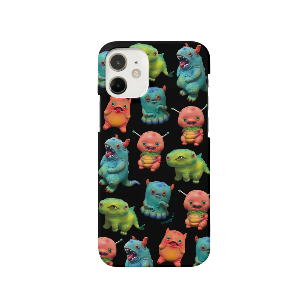 monyuraのmonyura monster(総柄ブラック)  Smartphone Case