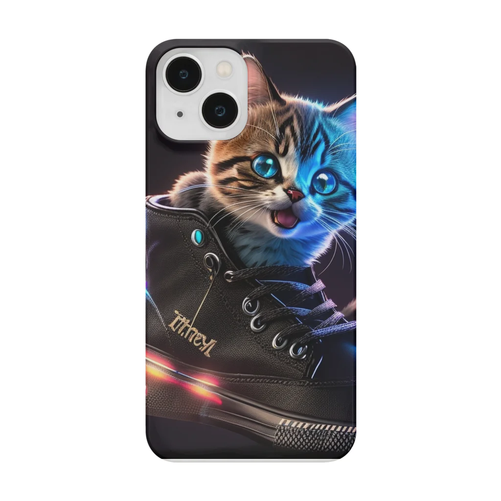 brand-new-cat-worldのスニーカーでご機嫌子猫 Smartphone Case