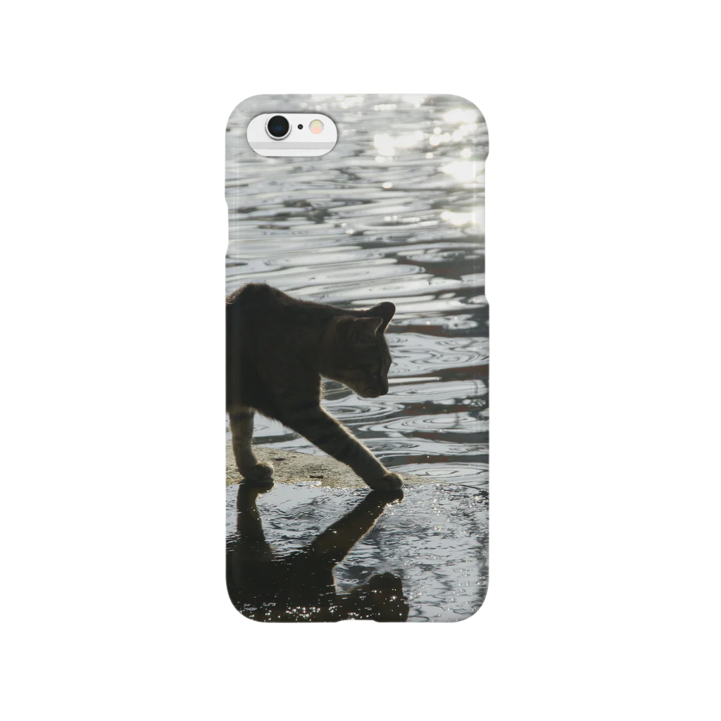 シッポ追いの猫写真店の水辺の帰り道 Smartphone Case