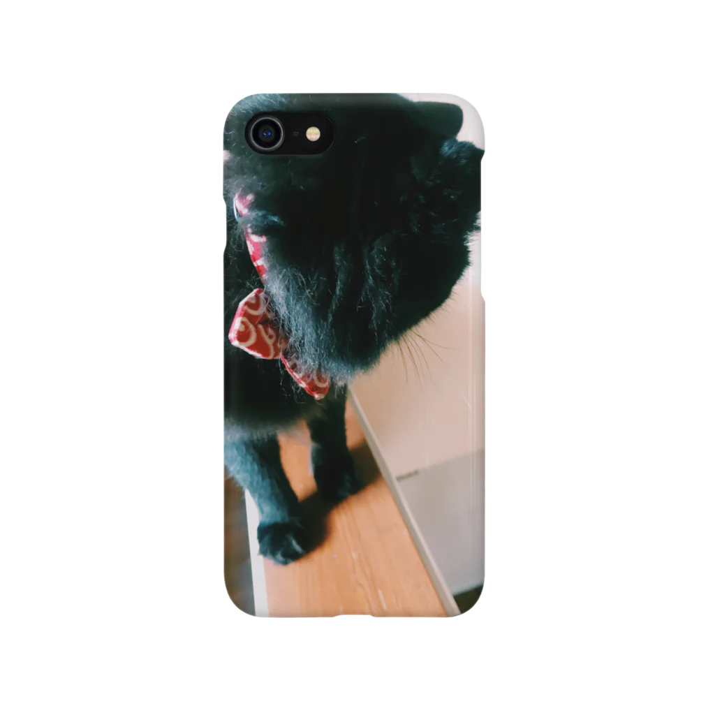 黒猫の住処の撫でられ黒猫シリーズ Smartphone Case