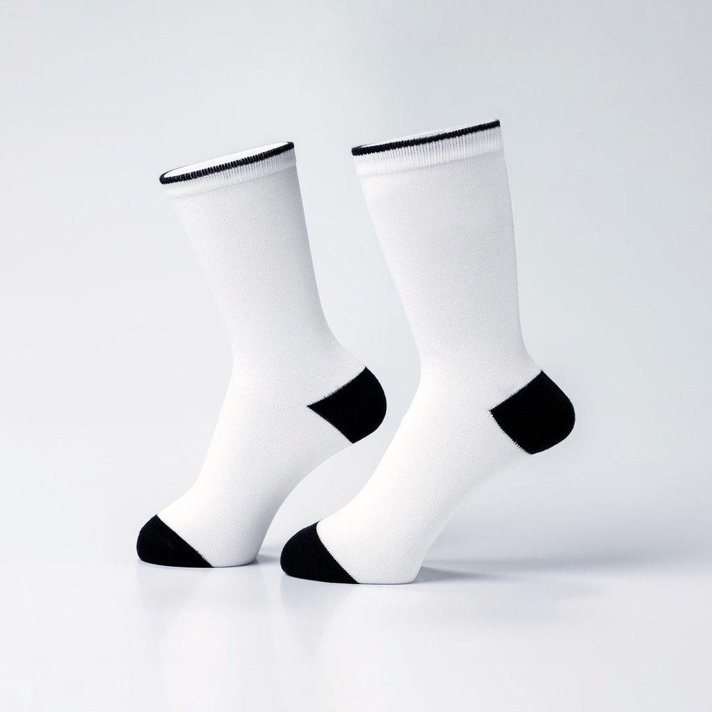 SCHINAKO'Sの好きな草を摘んでいるうさぎさんたち Socks