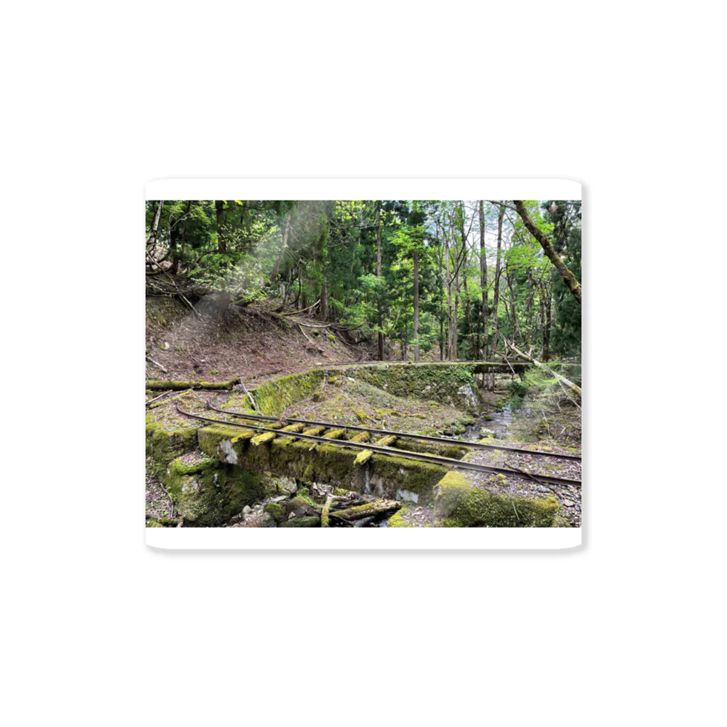 いざよいの探索ショップのヘアピンカーブのある森林鉄道 Sticker