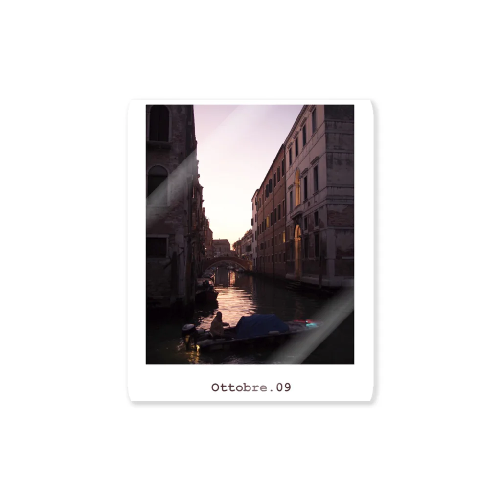 旅するTシャツ。のOttobre. 09 / Venezia，italia Sticker