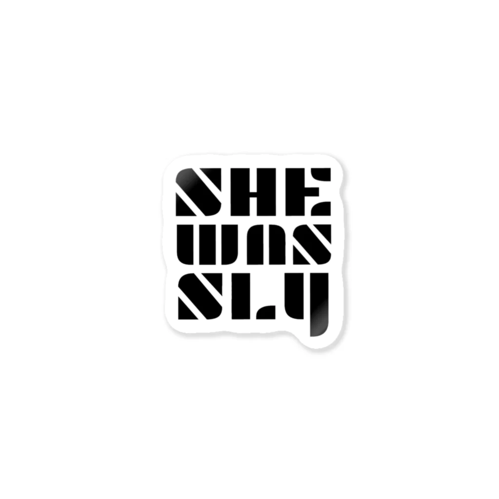 EMUSHIのSHE WAS SLY  ステッカー