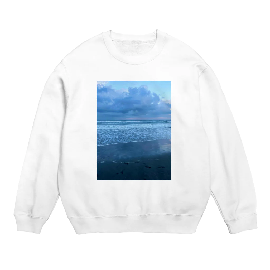 豊風本舗の夏の九十九里浜の浜辺　３ Crew Neck Sweatshirt