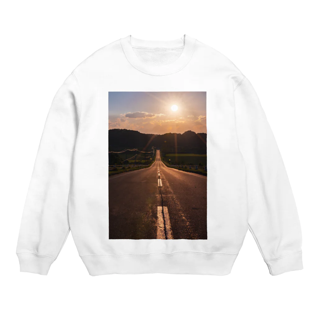 guchy-kの夕陽の向こうは Crew Neck Sweatshirt