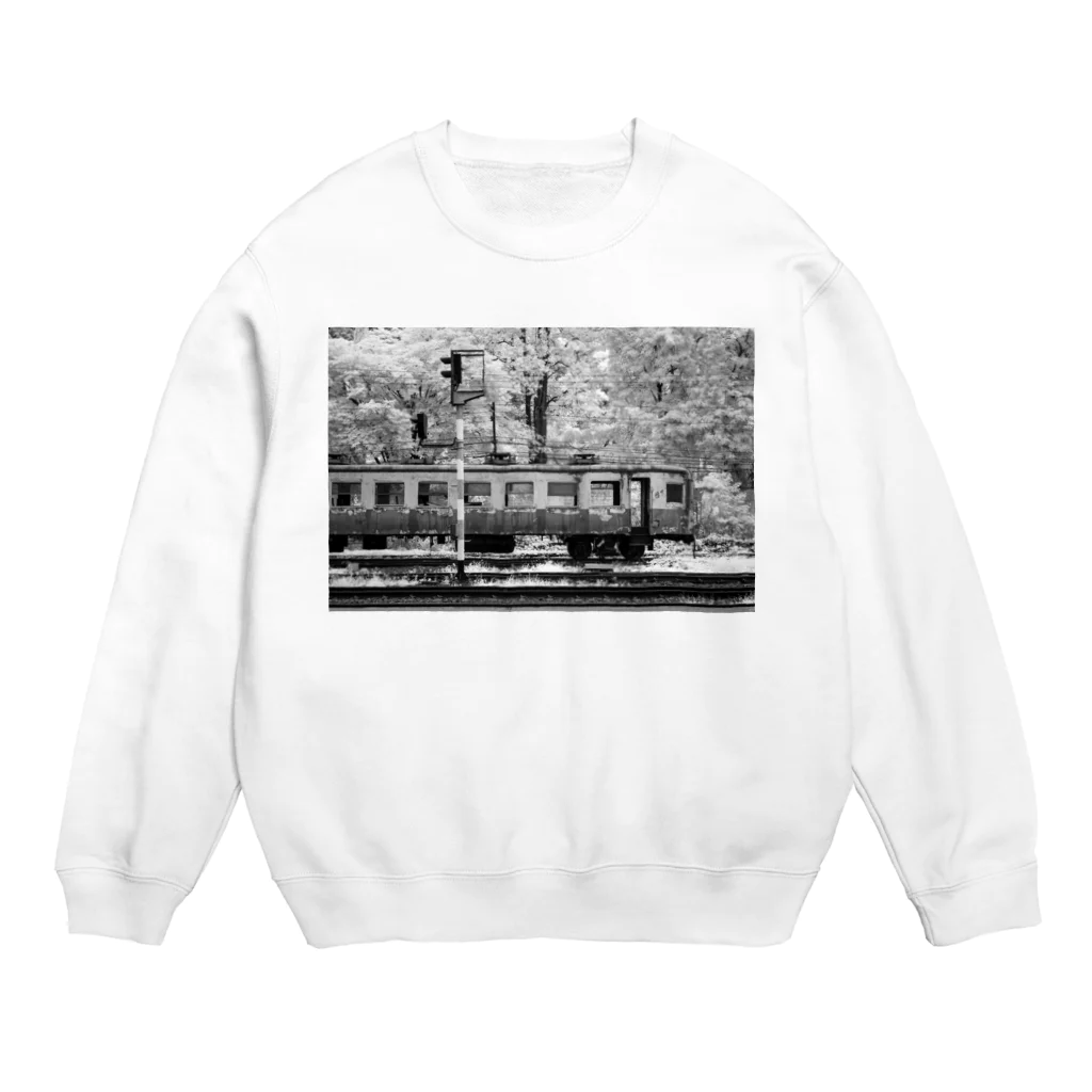 Second_Life_of_Railwaysの日本国有鉄道12系客車の廃車車両がタイで最期を迎える Crew Neck Sweatshirt