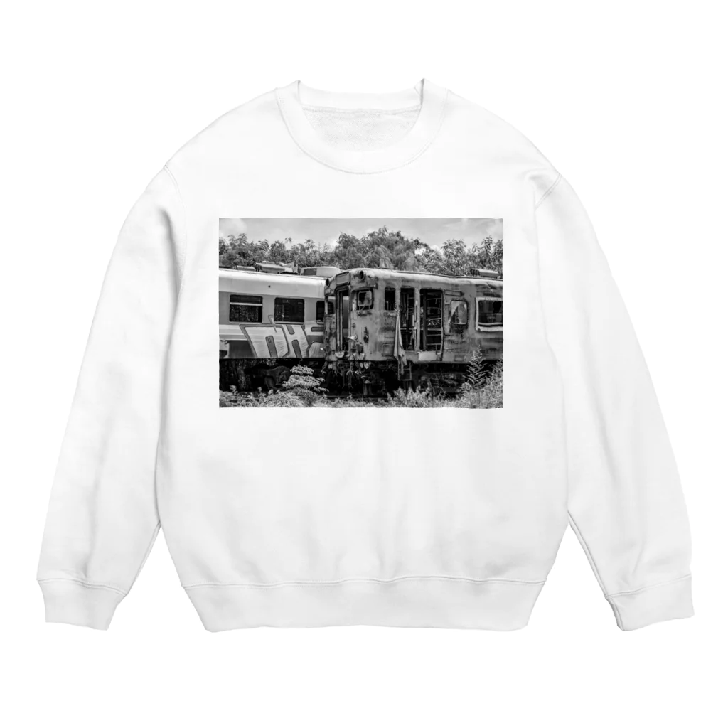 Second_Life_of_RailwaysのJR西日本の播但線で走っていたキハ58系はタイに譲渡されるも朽ち果てた Crew Neck Sweatshirt