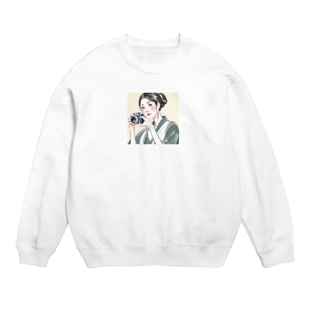 etwoshopの和美さん写真を撮る Crew Neck Sweatshirt