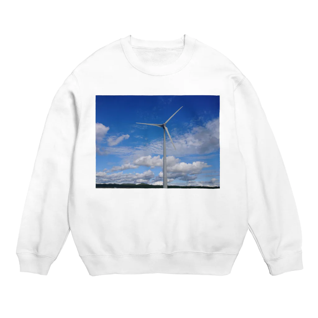 渡部　擁介の青い空と風車 Crew Neck Sweatshirt