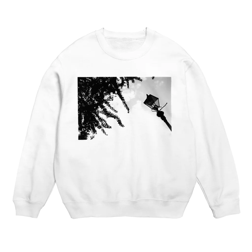 アリエルの空想鉱物店 "Arier's Imaginary Mineral Shop"の横浜の風景〈ガス灯と銀杏〉 Crew Neck Sweatshirt