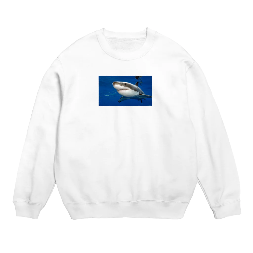 C59の海のキングホウジロサメが登場 Crew Neck Sweatshirt