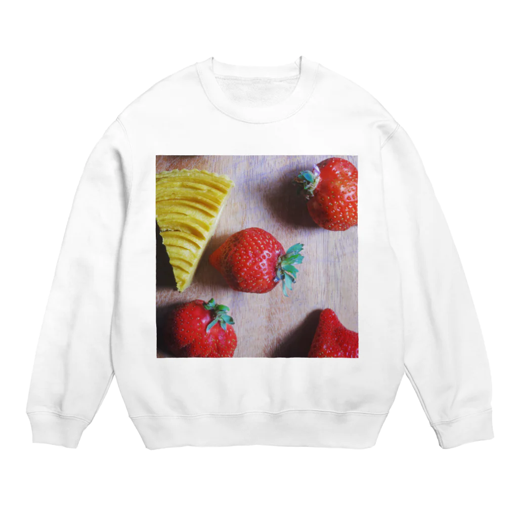 ユーサクのmorning strawberry Crew Neck Sweatshirt