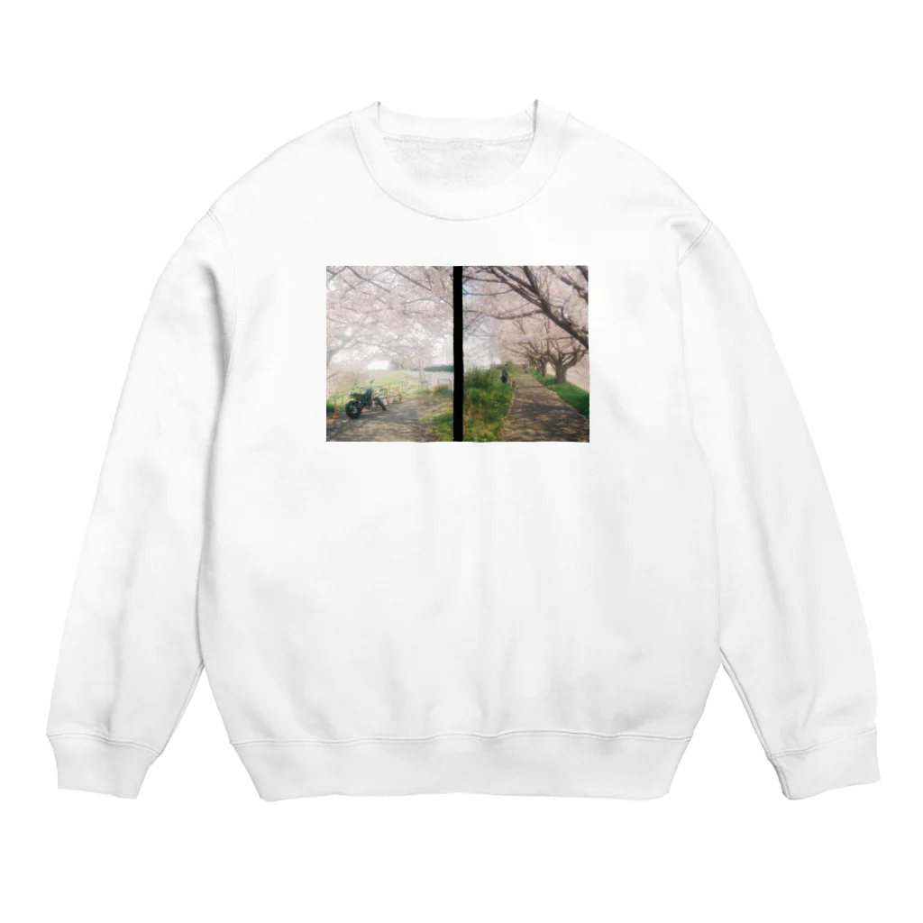 masaya_creamsodaの桜の下で Crew Neck Sweatshirt