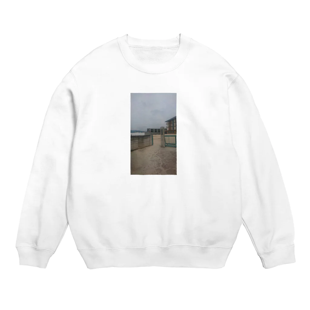 UWAWAWAの廃校する小学校 Crew Neck Sweatshirt