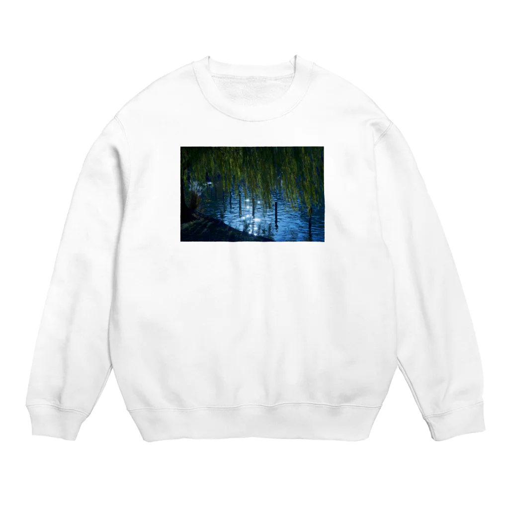 Montgomeryの夜の水辺 Crew Neck Sweatshirt