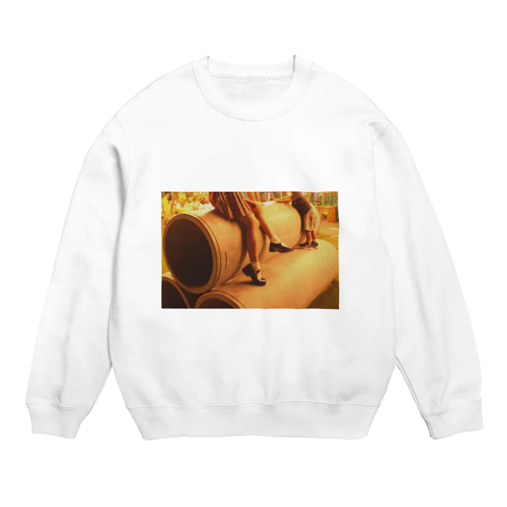 harukaphotorollの少年とミニスカートと土管と Crew Neck Sweatshirt