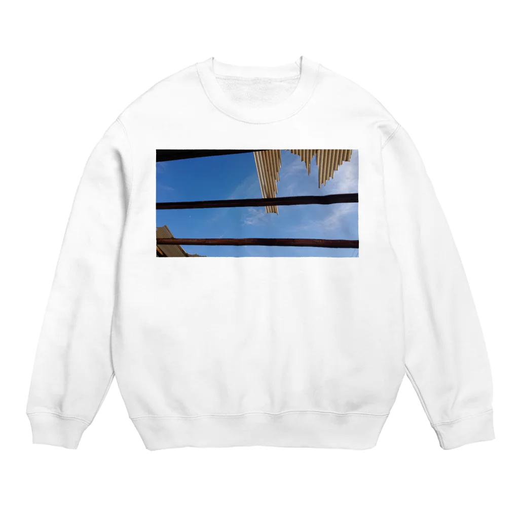 路地と廃墟と緑の見える景色 Crew Neck Sweatshirt