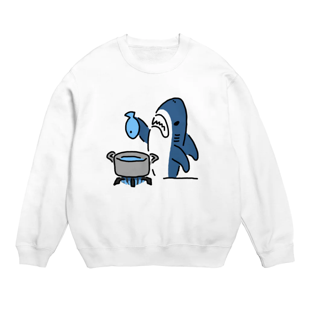 サメ わりとおもいの魚を茹でるサメ Crew Neck Sweatshirt