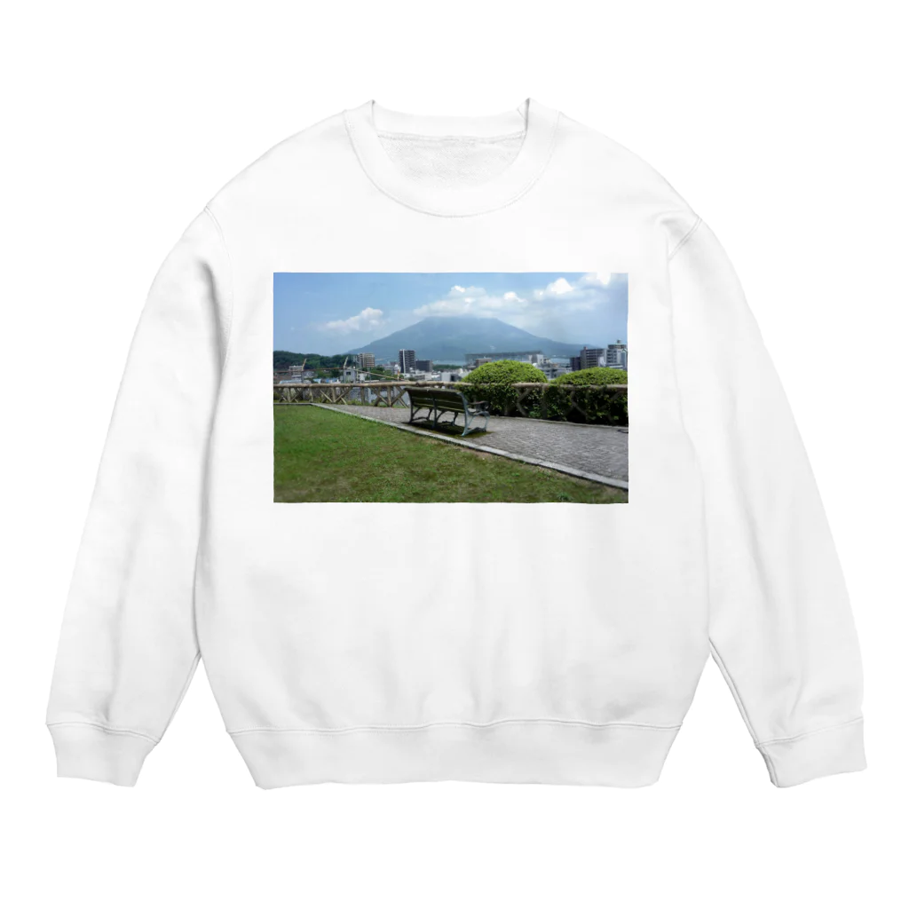 吉原教室の櫻島とベンチ Crew Neck Sweatshirt