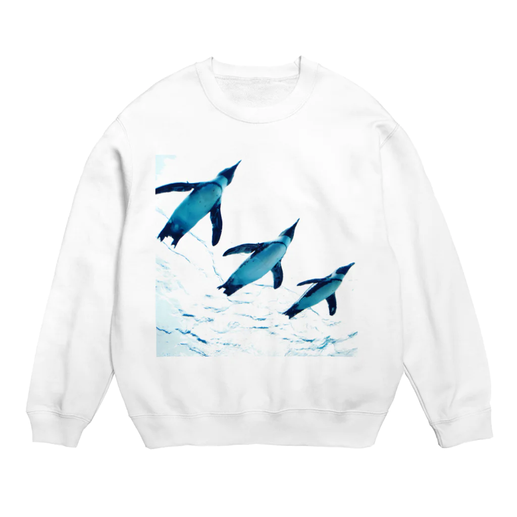 パソコン教室ビギナーの仲良しペンギン Crew Neck Sweatshirt