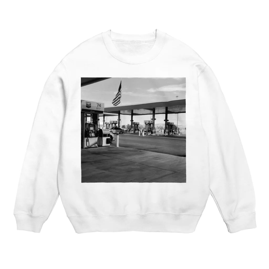 yyyのAmericaのガソリンスタンド Crew Neck Sweatshirt