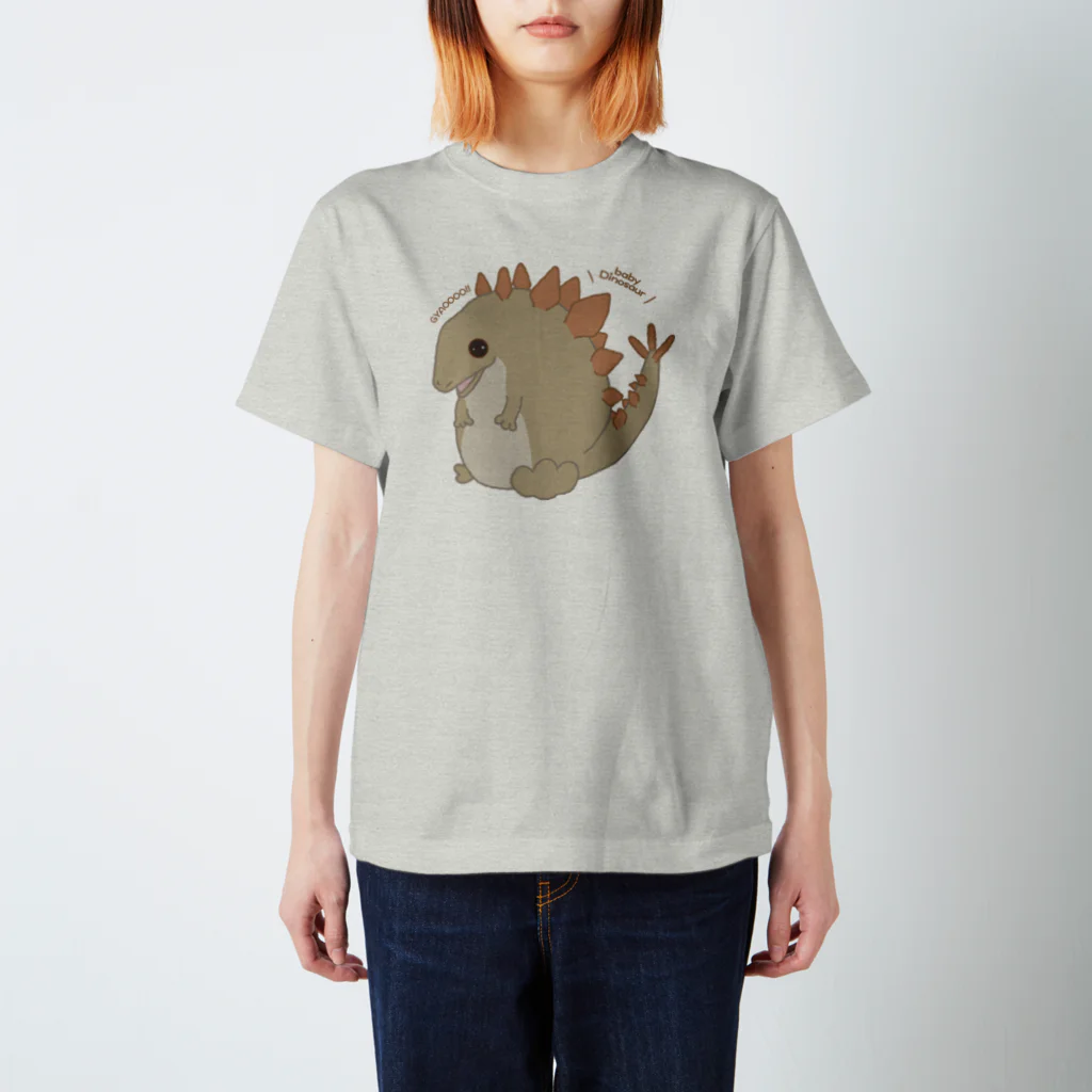 わたるさんのdesignのステゴサウルス（恐竜） Regular Fit T-Shirt