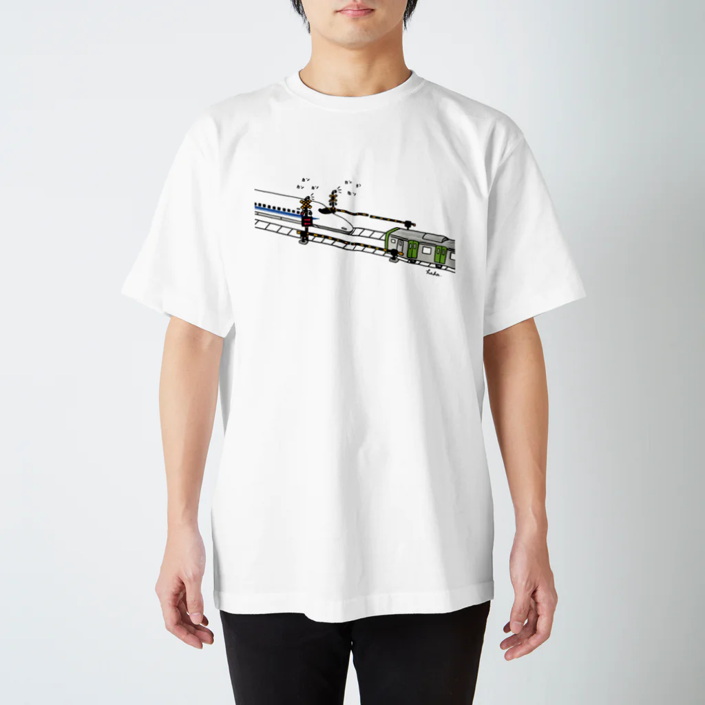 母アパレルのすれ違う新幹線と電車！？ Regular Fit T-Shirt