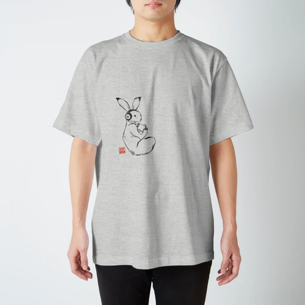 超獣★GIGAの超獣★GIGA ゲームうさぎ Regular Fit T-Shirt