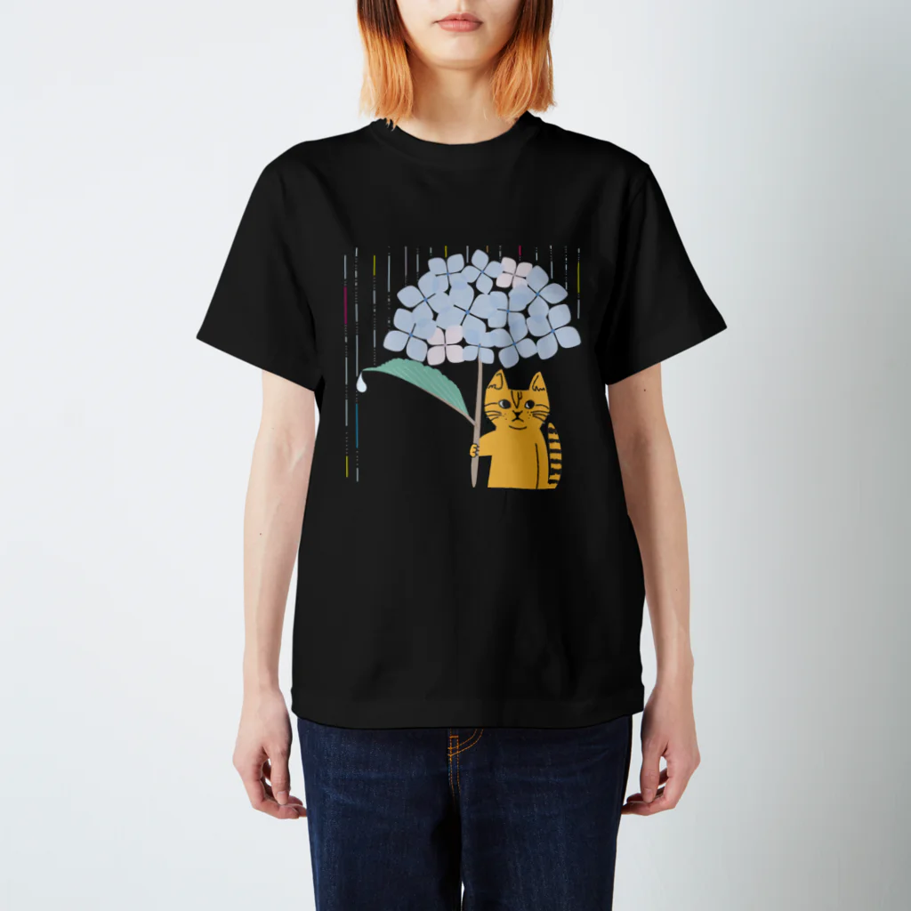 mapechiのトラネコしまお、雨でもへっちゃら Regular Fit T-Shirt